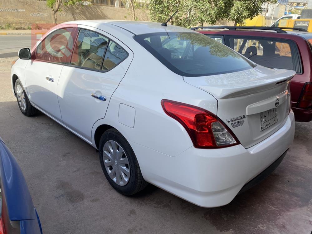 Nissan Versa